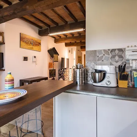 The Traveller's With Balconies And Garden! Chiassa Superiore