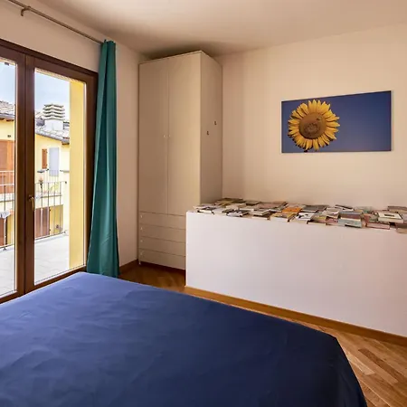 Apartment The Traveller's With Balconies And Garden! *