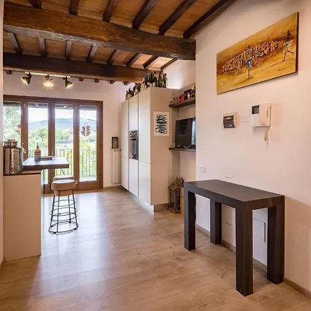 The Traveller's With Balconies And Garden! Apartment