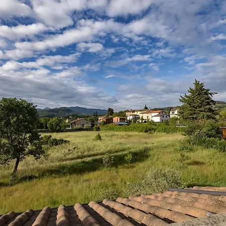 The Traveller's With Balconies And Garden! Chiassa Superiore